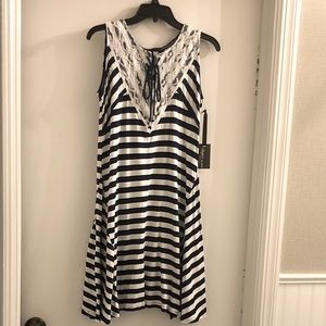 NWT Woman’s sleeveless navy and white dress